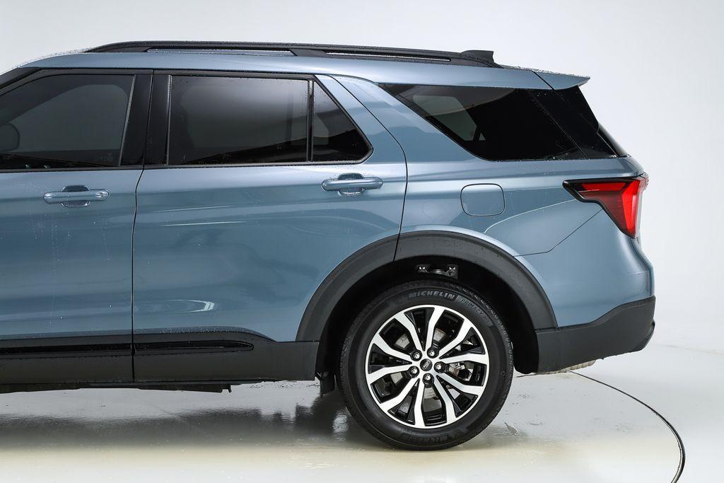 used 2025 Ford Explorer car, priced at $43,493