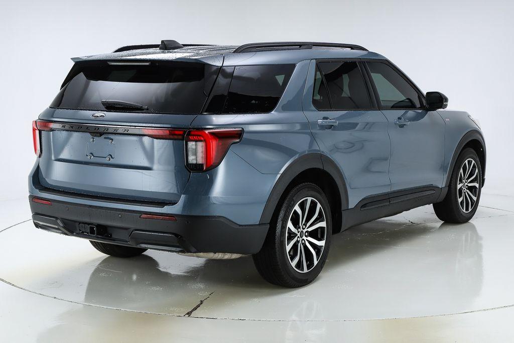 used 2025 Ford Explorer car, priced at $43,493