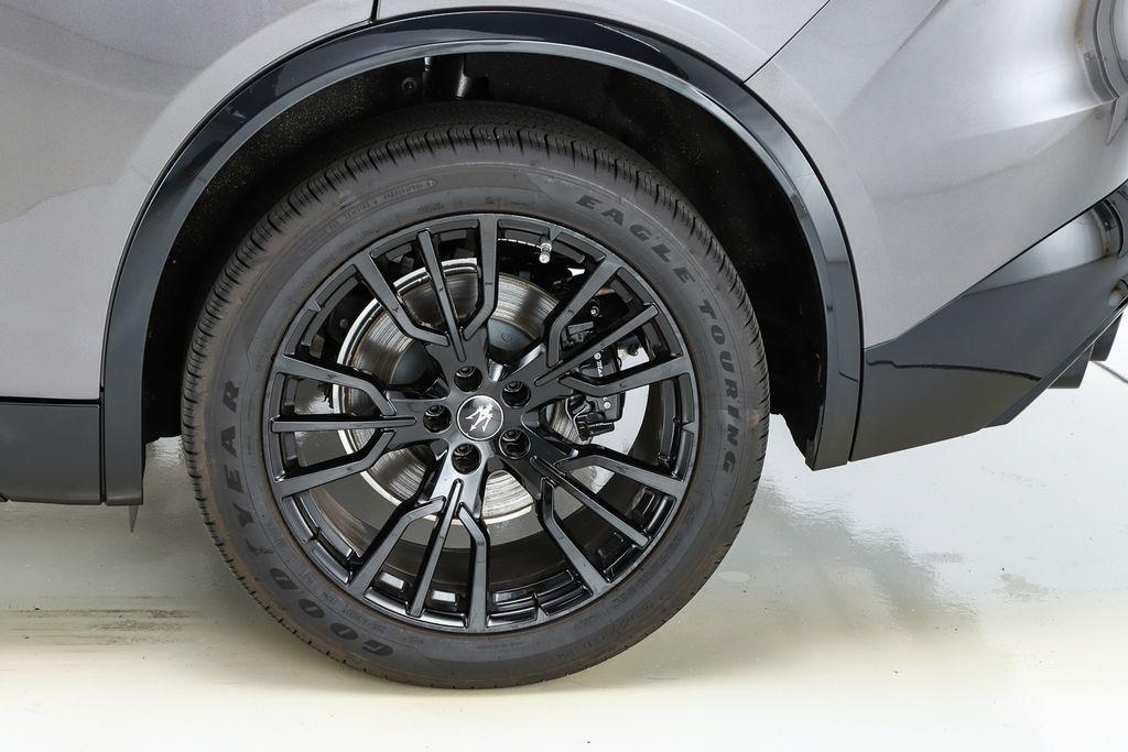 new 2025 Maserati Grecale car, priced at $82,875