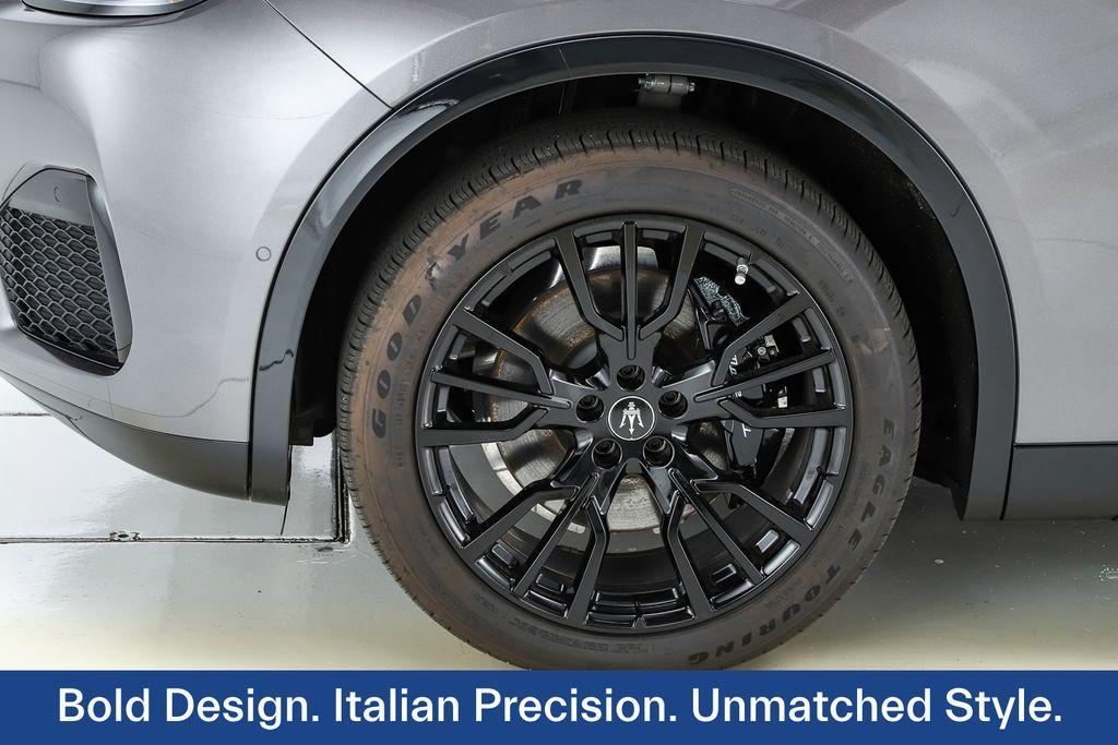 new 2025 Maserati Grecale car, priced at $82,875
