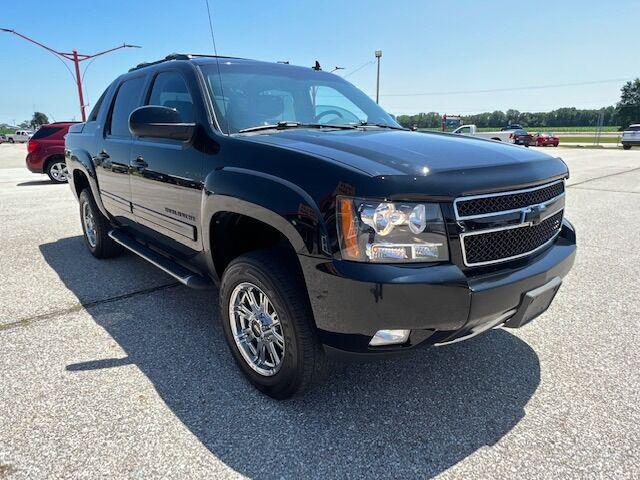 used 2012 Chevrolet Avalanche car, priced at $21,000