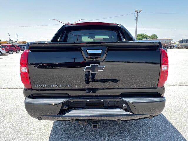 used 2012 Chevrolet Avalanche car, priced at $21,000