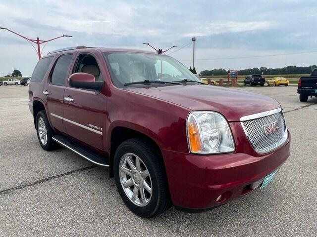 used 2009 GMC Yukon car, priced at $15,990