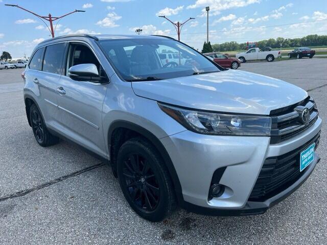 used 2019 Toyota Highlander car, priced at $30,690