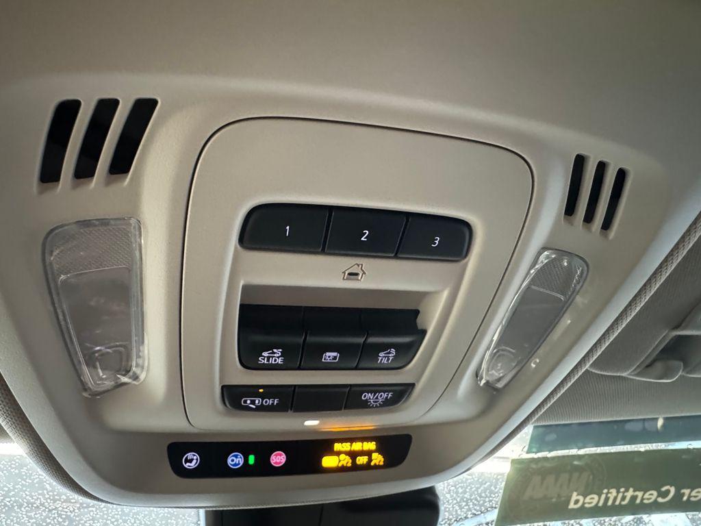 used 2023 Buick Envision car, priced at $35,989