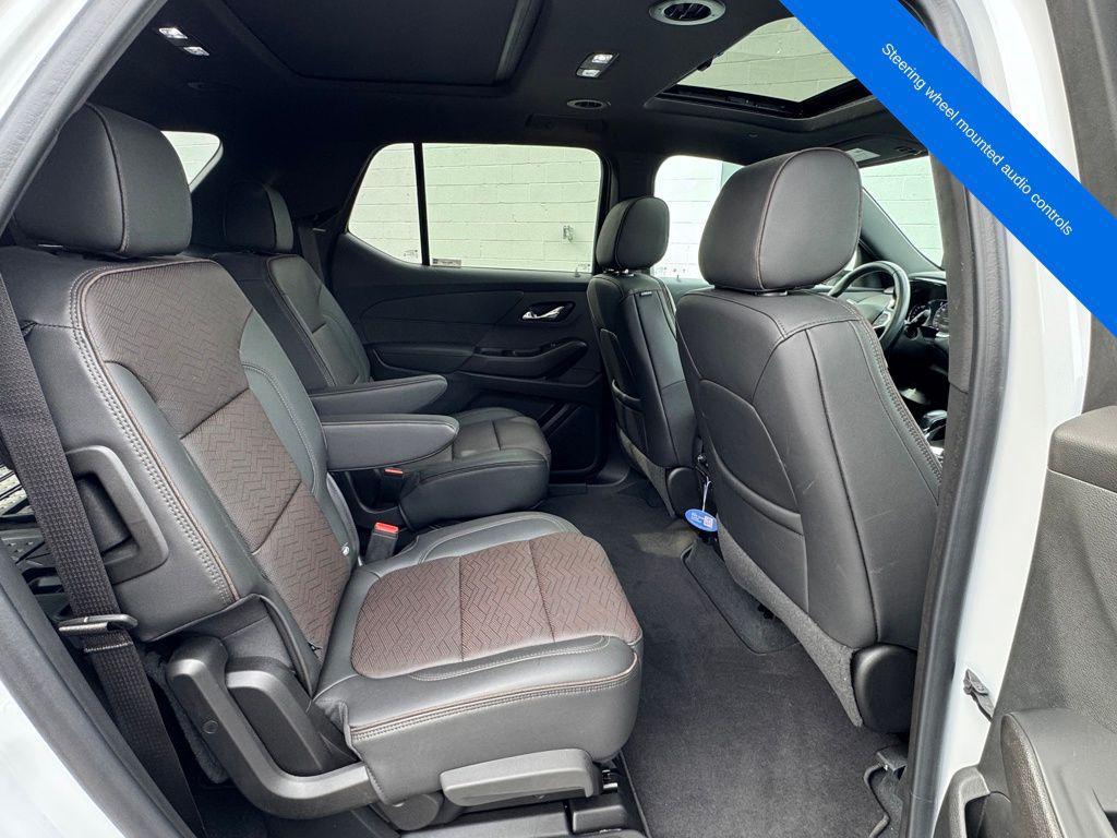 used 2022 Chevrolet Traverse car, priced at $39,989