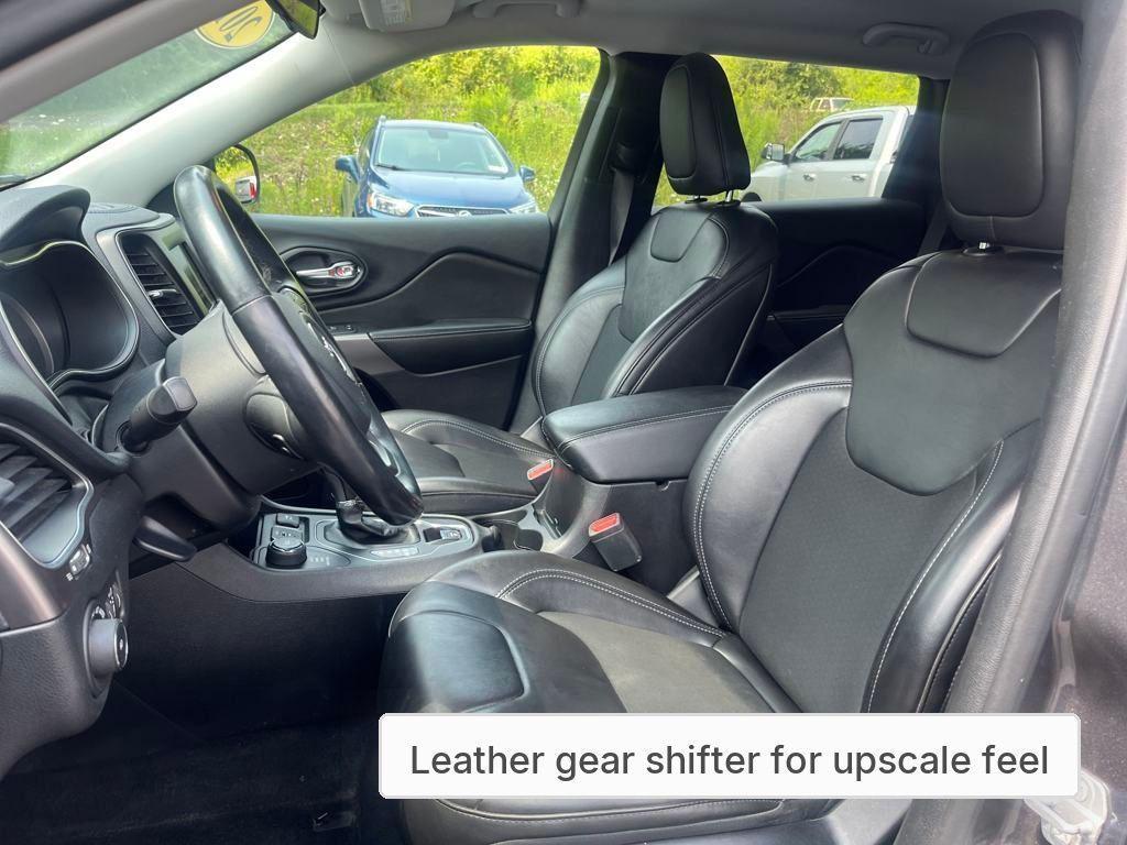 used 2019 Jeep Cherokee car, priced at $15,878