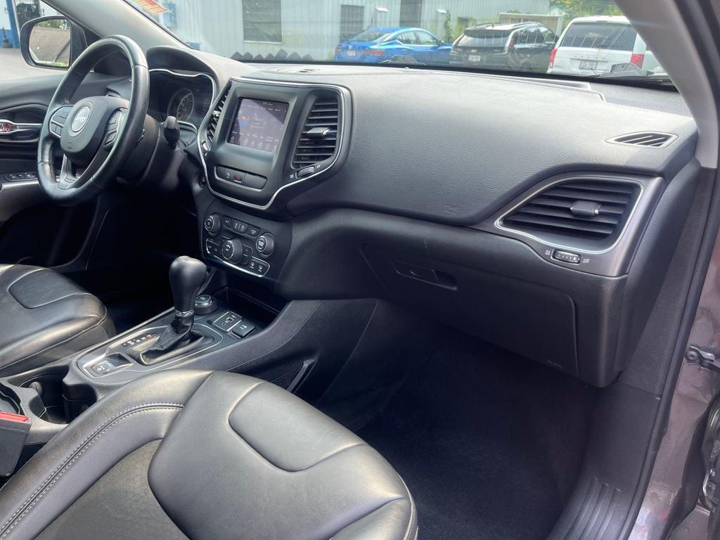 used 2019 Jeep Cherokee car, priced at $15,878