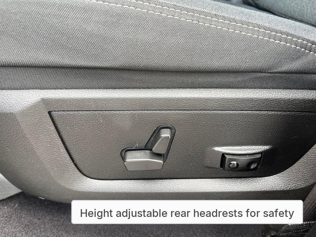 used 2022 Ram 1500 Classic car, priced at $32,418