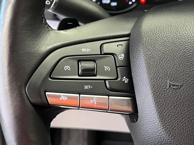 used 2023 Cadillac XT4 car, priced at $31,999