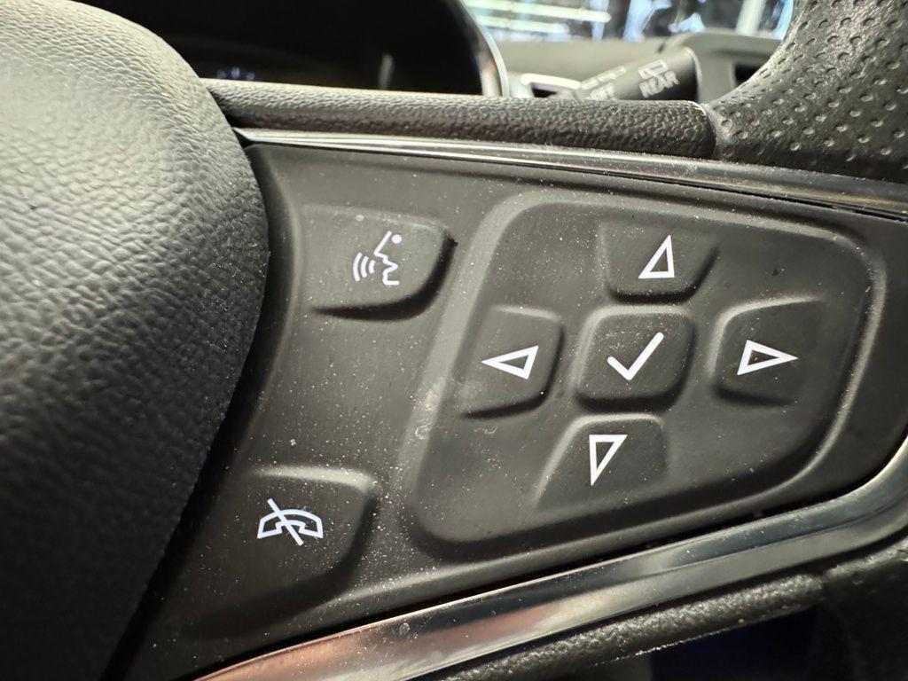 used 2024 Chevrolet Equinox car, priced at $22,989