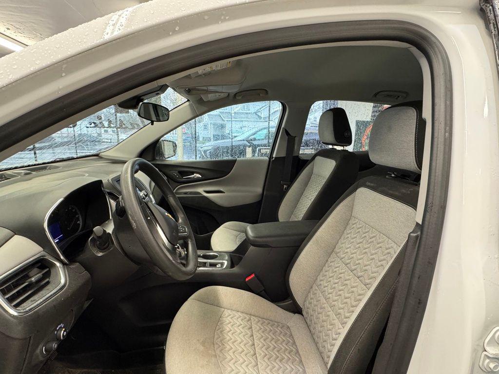 used 2024 Chevrolet Equinox car, priced at $22,989