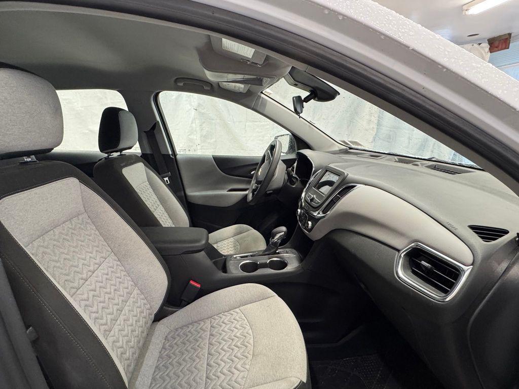 used 2024 Chevrolet Equinox car, priced at $22,989