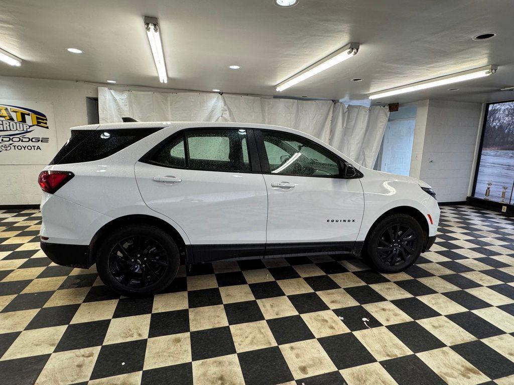 used 2024 Chevrolet Equinox car, priced at $22,989