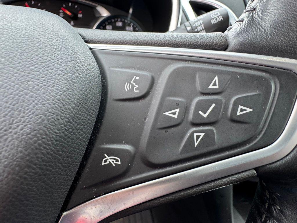 used 2022 Chevrolet Equinox car, priced at $24,927