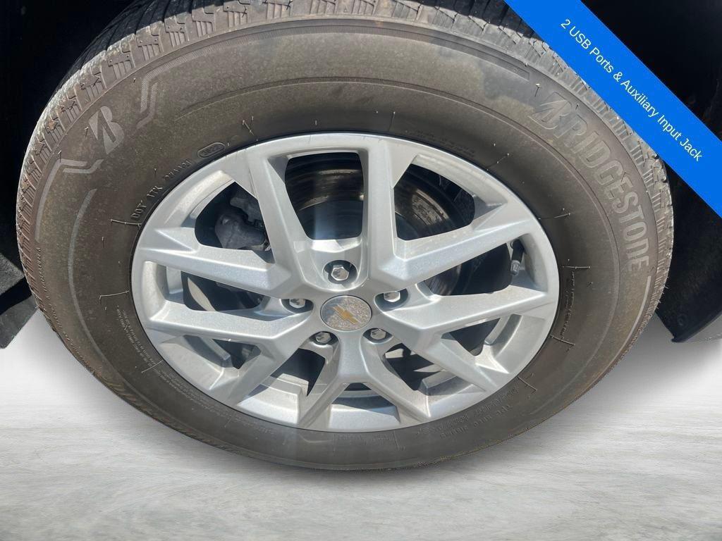 used 2023 Chevrolet Equinox car, priced at $21,359