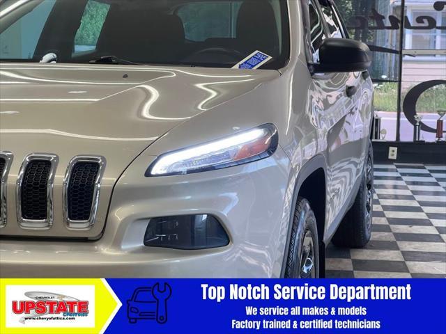 used 2014 Jeep Cherokee car, priced at $10,989