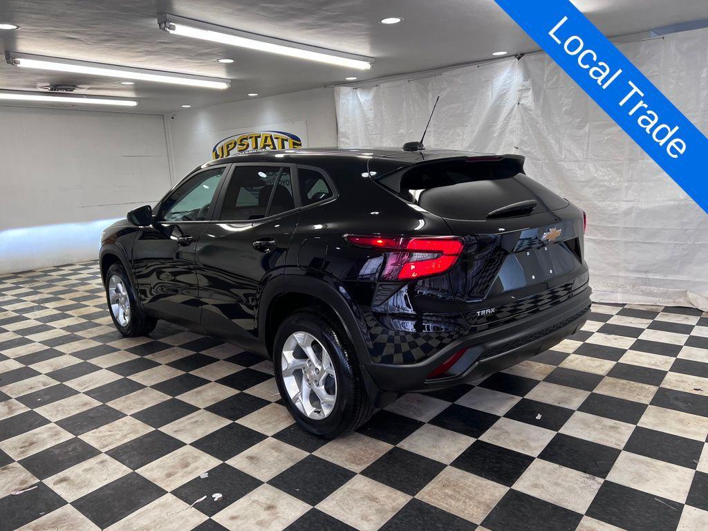 used 2024 Chevrolet Trax car, priced at $22,989