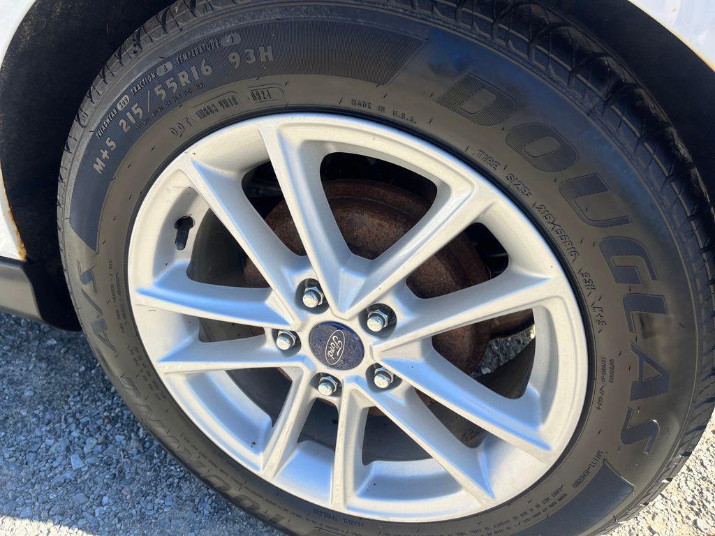 used 2016 Ford Focus car, priced at $7,900