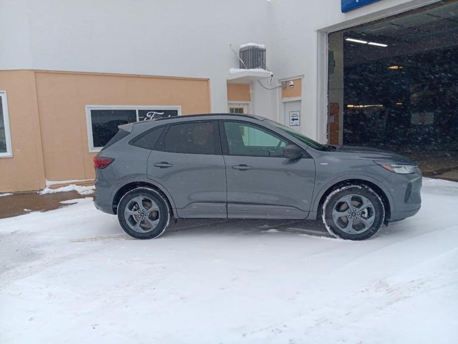 used 2023 Ford Escape car, priced at $29,900