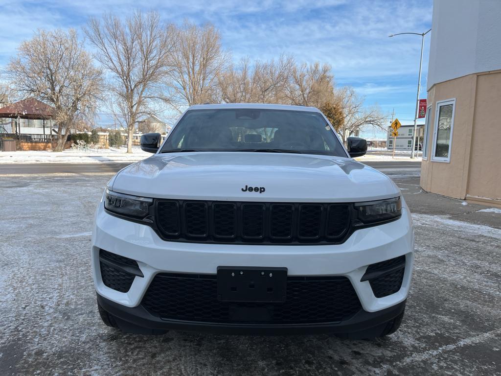 used 2023 Jeep Grand Cherokee car, priced at $34,900