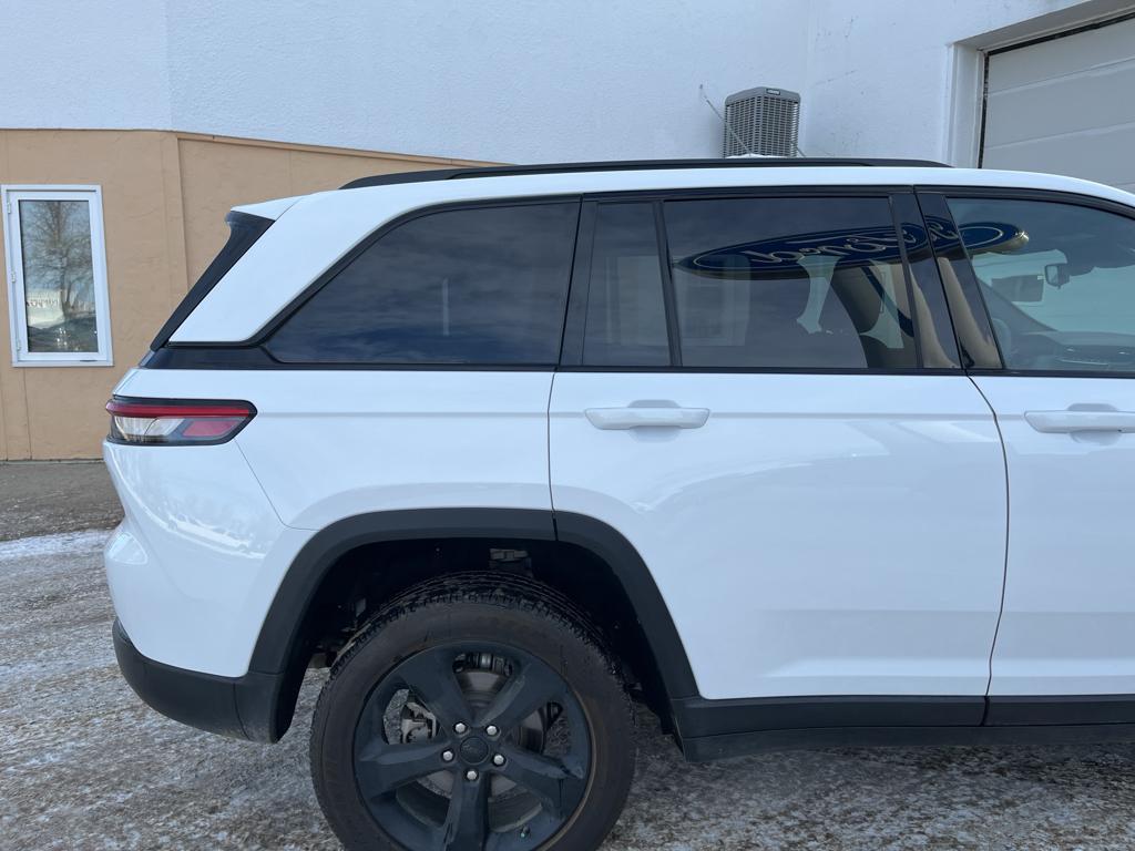 used 2023 Jeep Grand Cherokee car, priced at $34,900