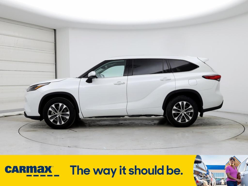 used 2022 Toyota Highlander Hybrid car, priced at $46,998