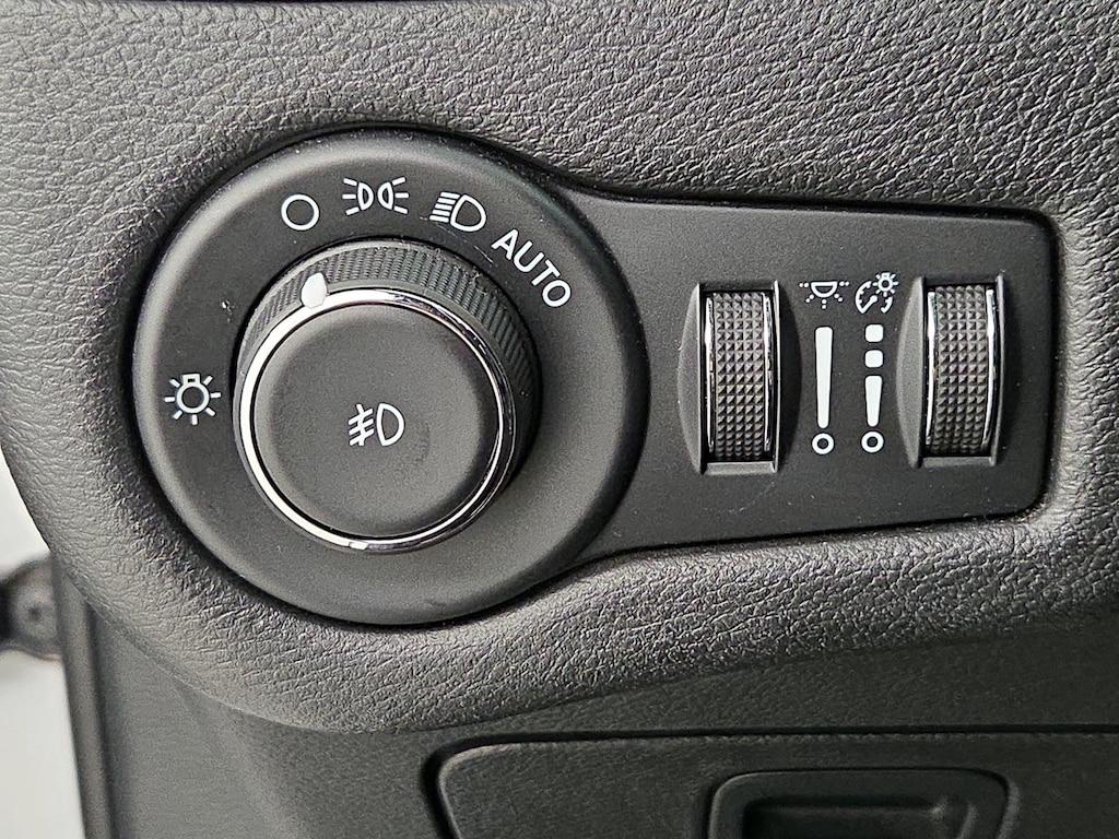 used 2021 Jeep Cherokee car, priced at $22,998