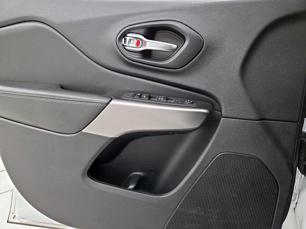 used 2021 Jeep Cherokee car, priced at $22,998