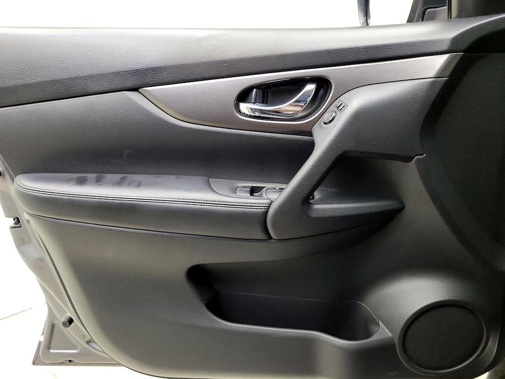 used 2016 Nissan Rogue car, priced at $13,599