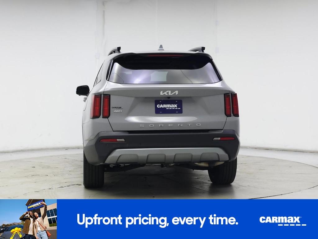 used 2022 Kia Sorento car, priced at $34,998