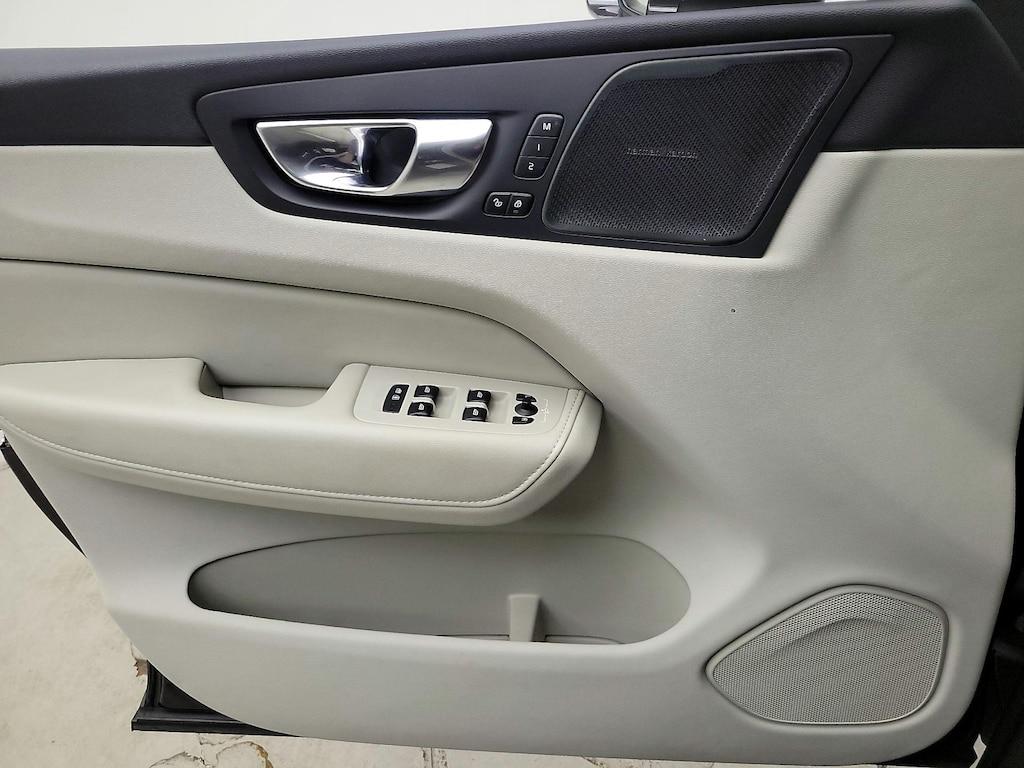used 2022 Volvo XC60 car, priced at $30,998