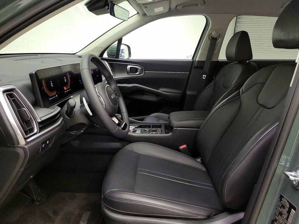 used 2025 Kia Sorento Hybrid car, priced at $36,998