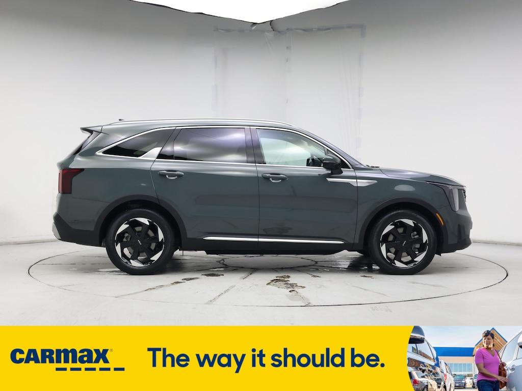 used 2025 Kia Sorento Hybrid car, priced at $36,998