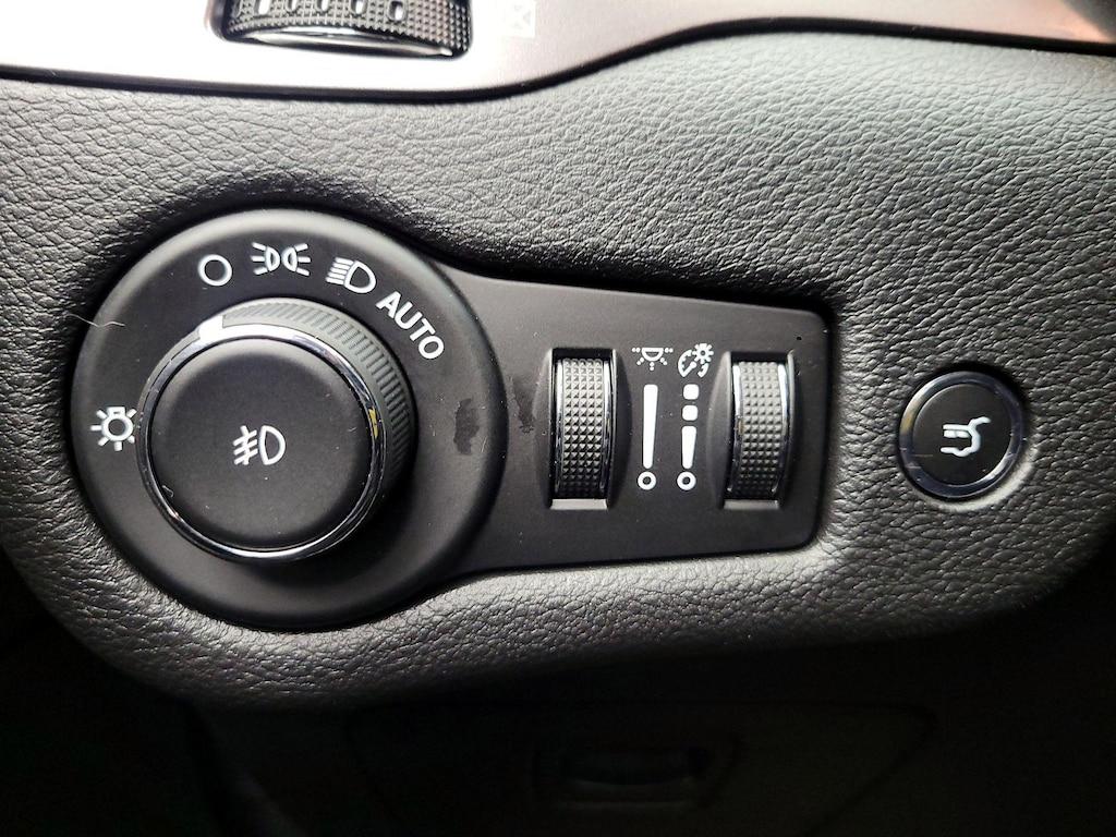 used 2020 Jeep Cherokee car, priced at $21,998