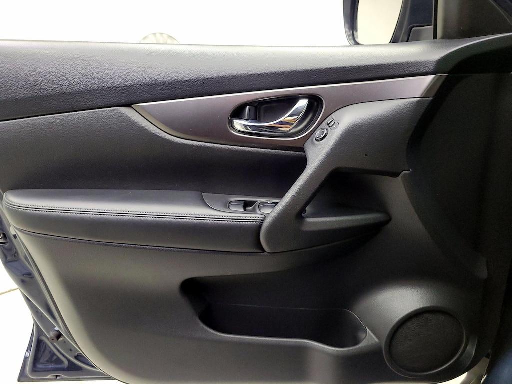used 2016 Nissan Rogue car, priced at $14,998