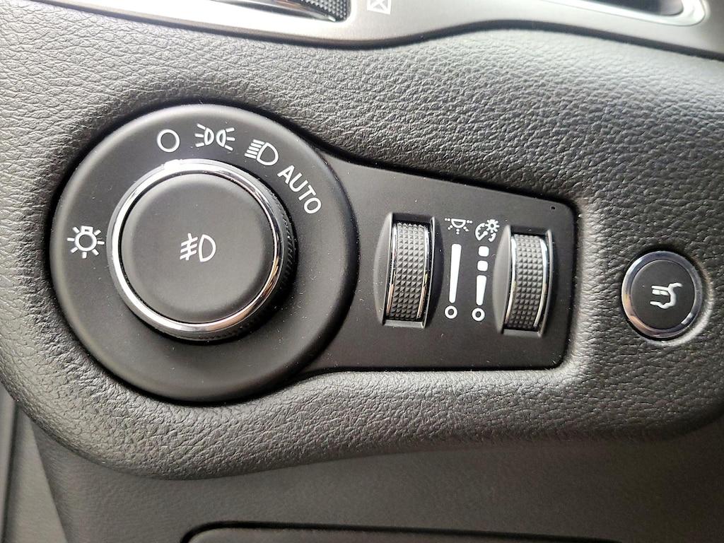 used 2019 Jeep Cherokee car, priced at $18,998