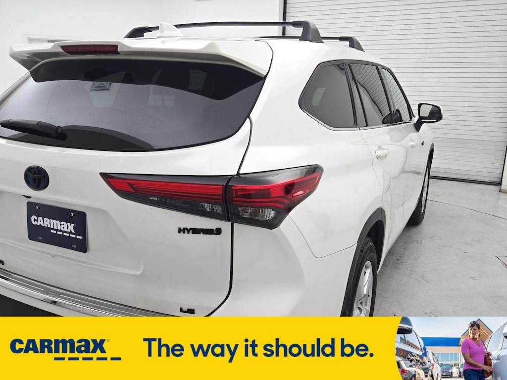 used 2021 Toyota Highlander Hybrid car, priced at $35,998