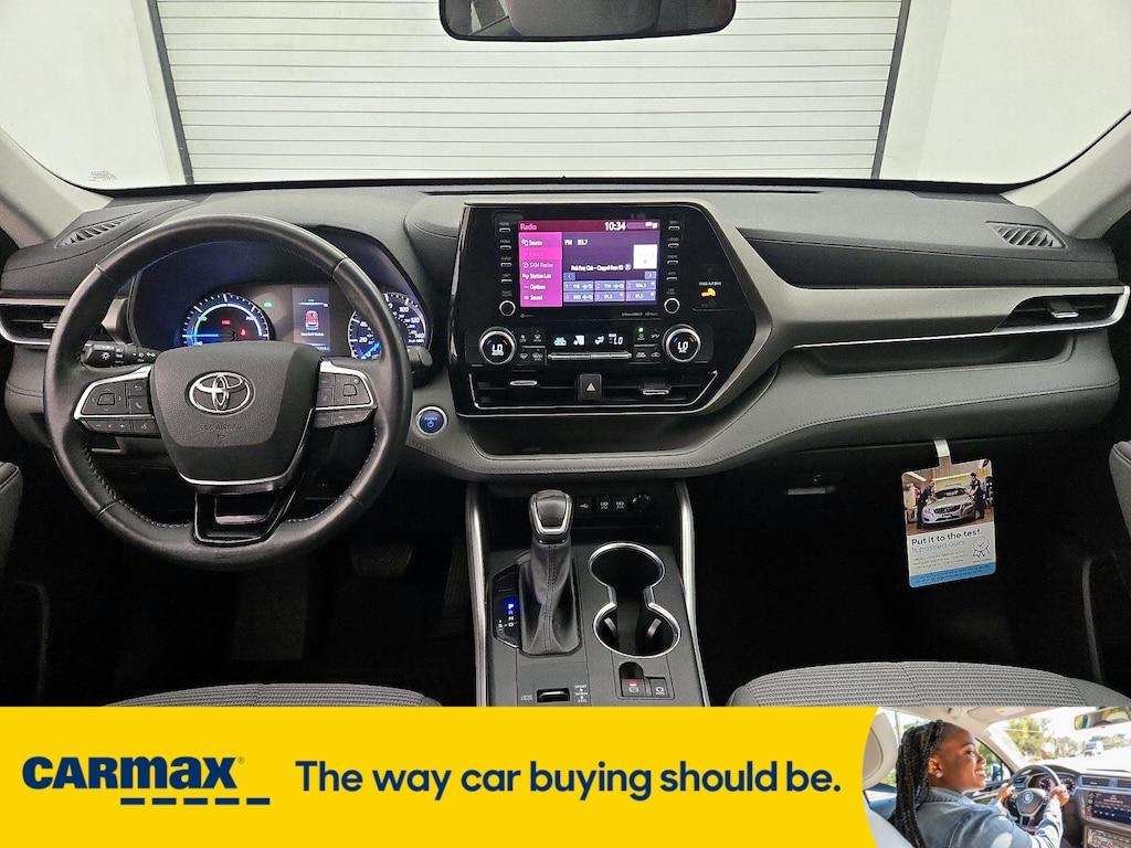 used 2021 Toyota Highlander Hybrid car, priced at $35,998
