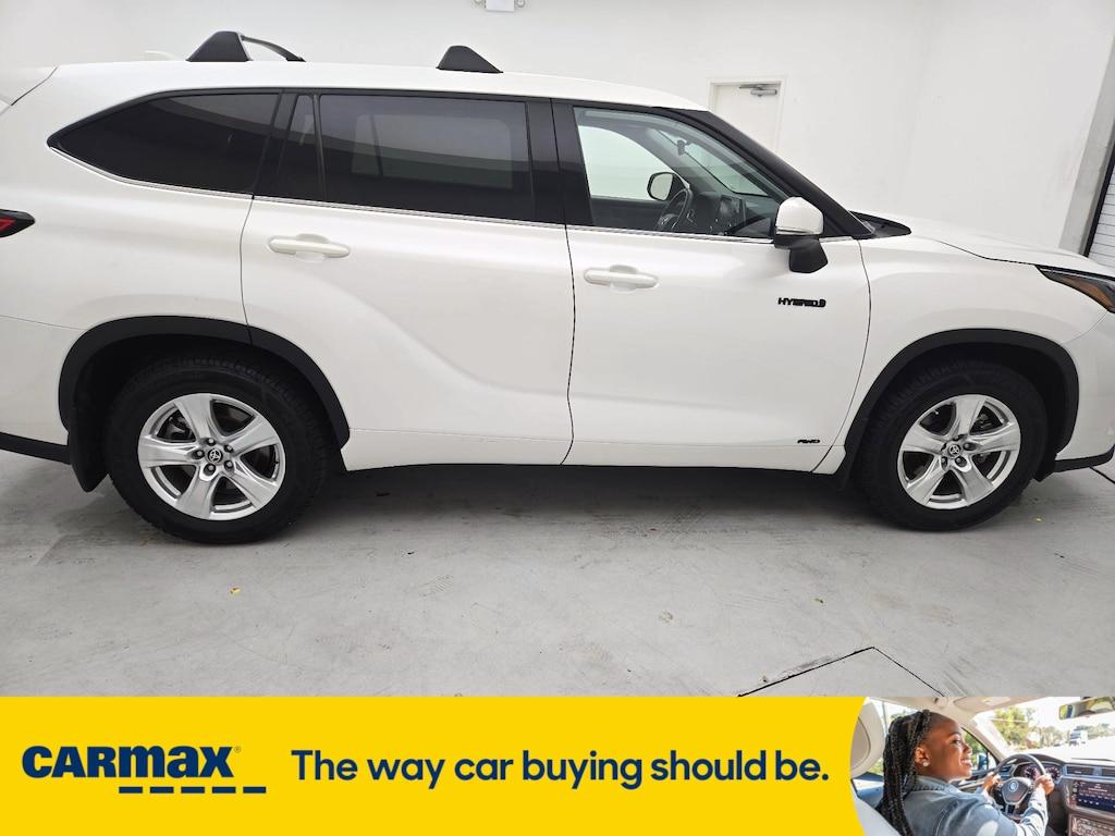 used 2021 Toyota Highlander Hybrid car, priced at $35,998