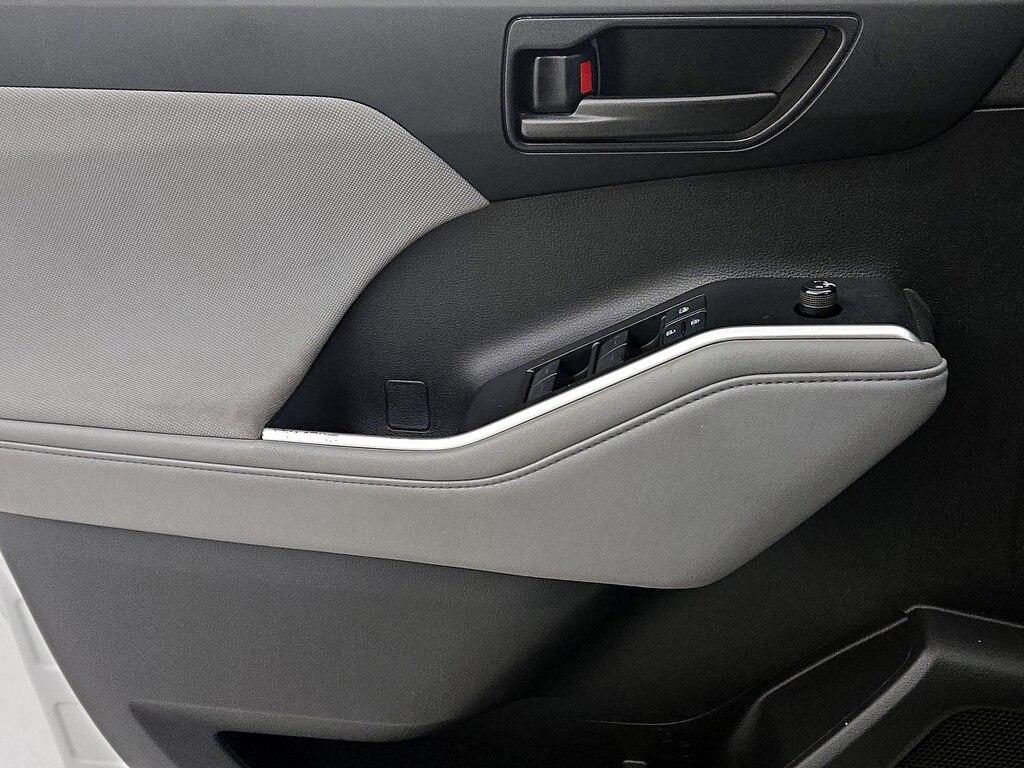 used 2021 Toyota Highlander Hybrid car, priced at $35,998