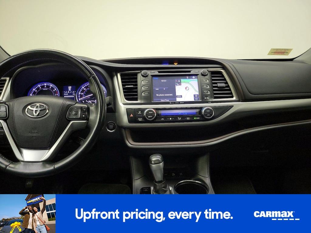 used 2016 Toyota Highlander car, priced at $27,998