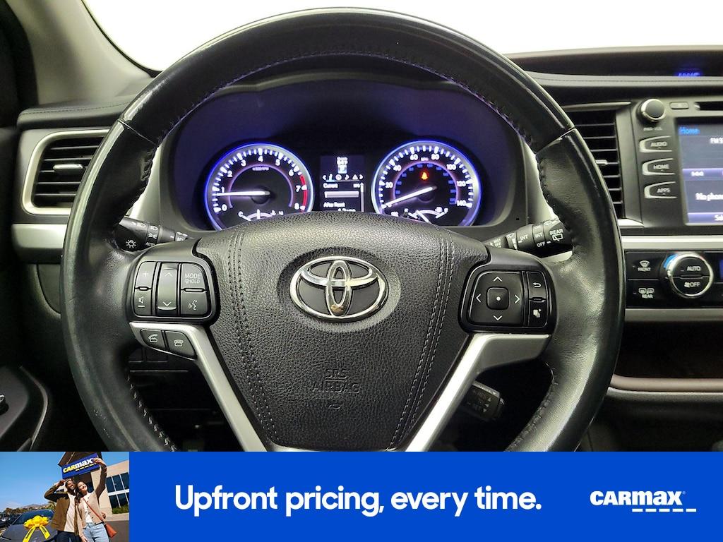 used 2016 Toyota Highlander car, priced at $27,998