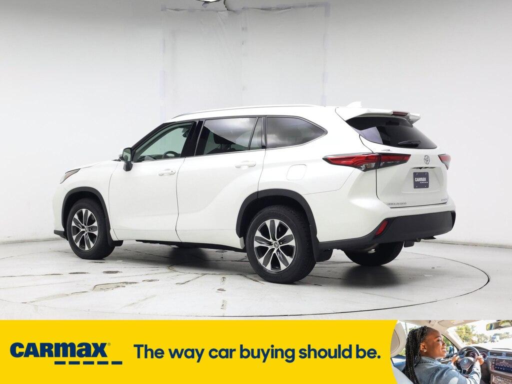 used 2021 Toyota Highlander car, priced at $37,998