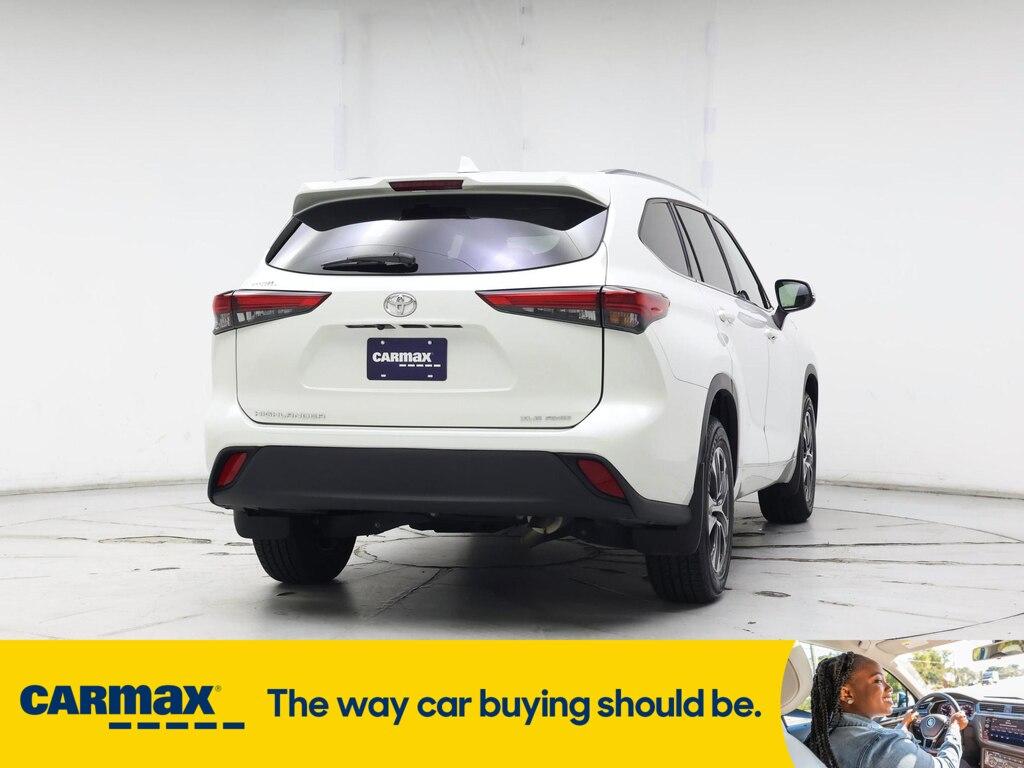 used 2021 Toyota Highlander car, priced at $37,998