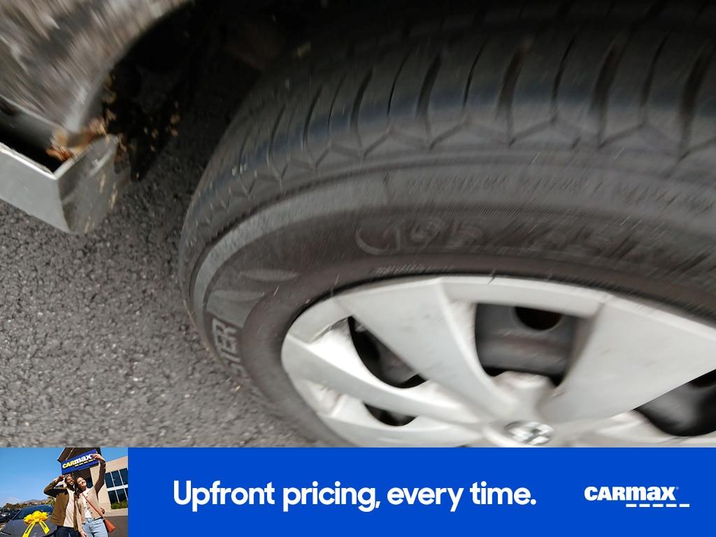 used 2015 Jeep Cherokee car, priced at $12,998