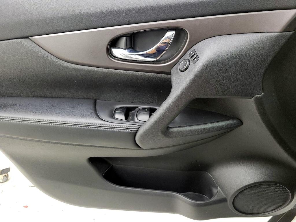 used 2014 Nissan Rogue car, priced at $14,998