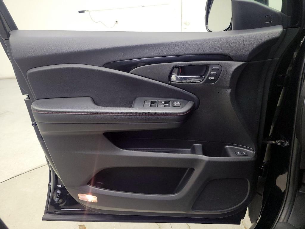 used 2022 Honda Pilot car, priced at $38,998