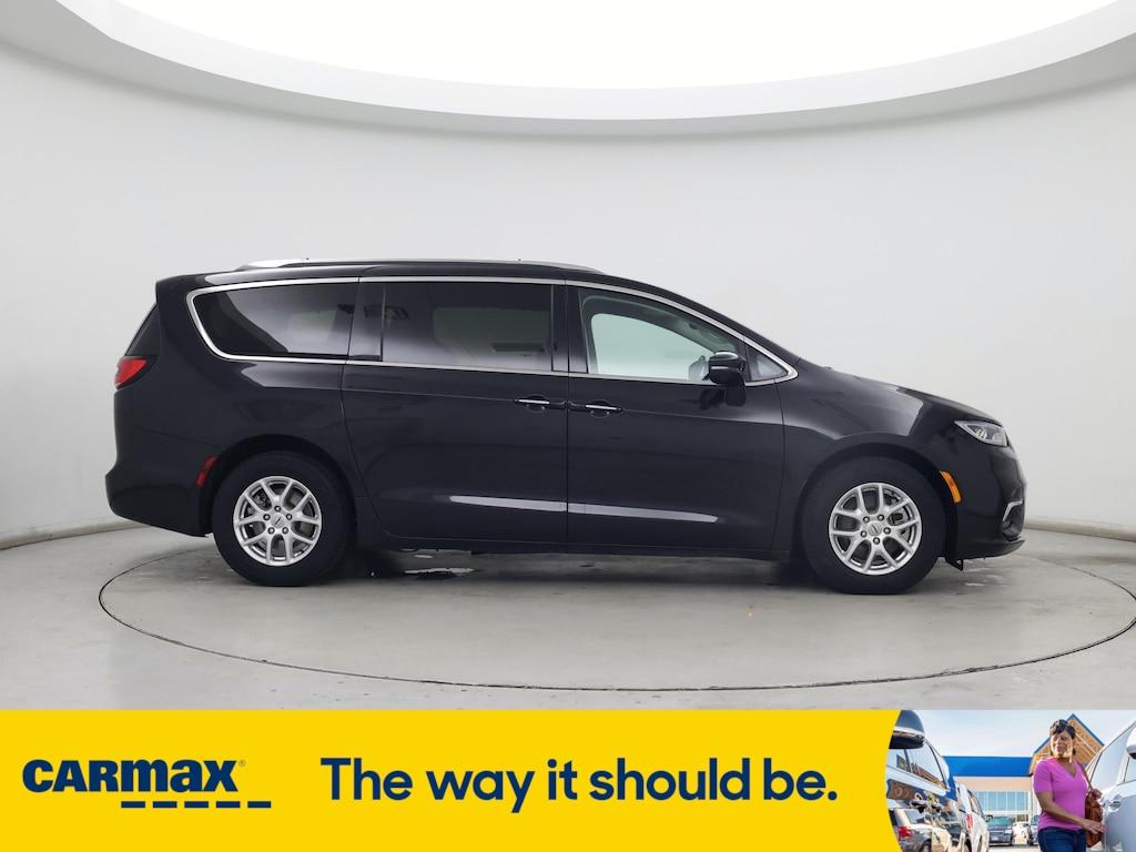 used 2021 Chrysler Pacifica car, priced at $32,998