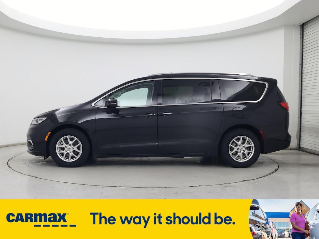 used 2021 Chrysler Pacifica car, priced at $32,998